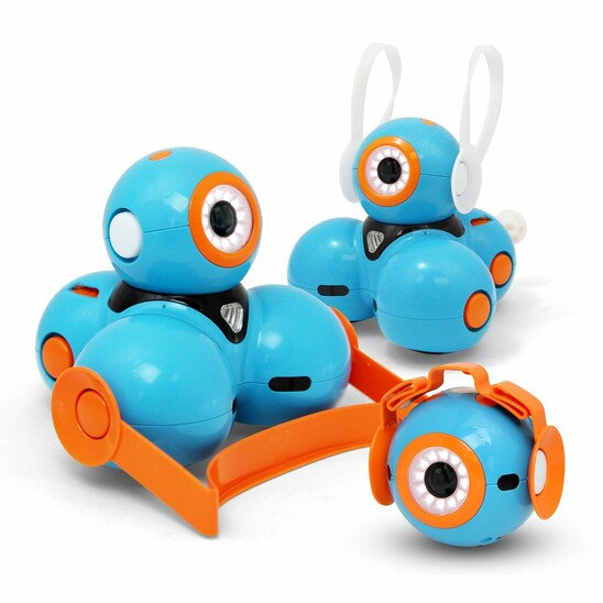 Picture of little blue and orange robots